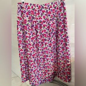 🌸Schrader Petite Floral Skirt🌸